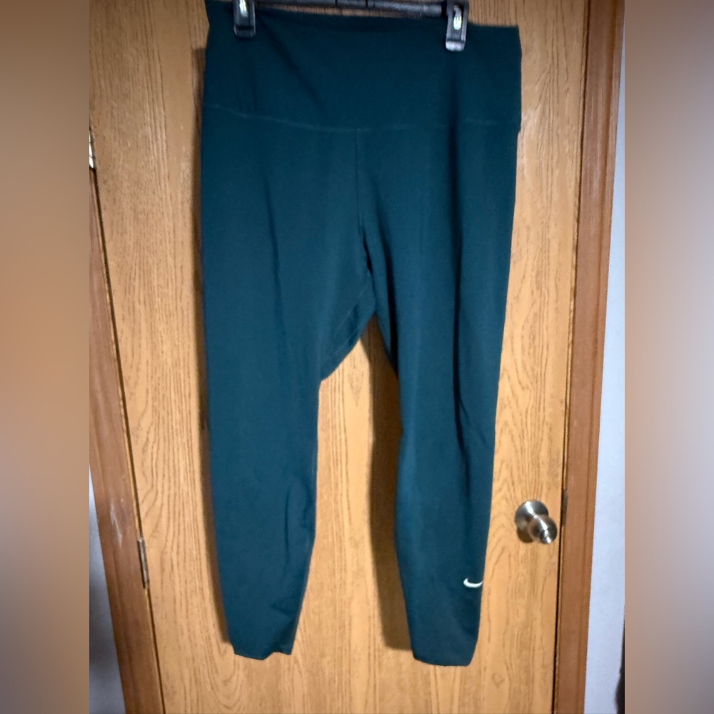 Women’s Nike Dri-FIT One Leggings